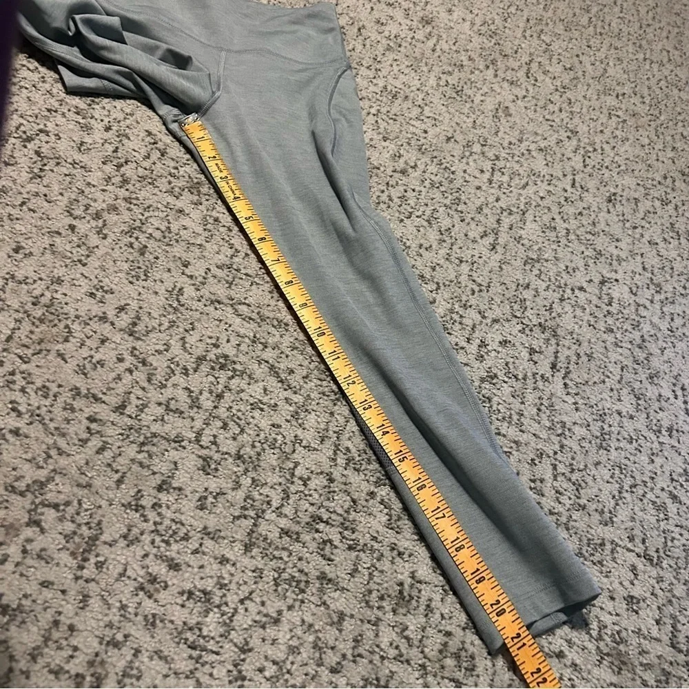 Nike Dri-Fit Gray Capris Size XS
